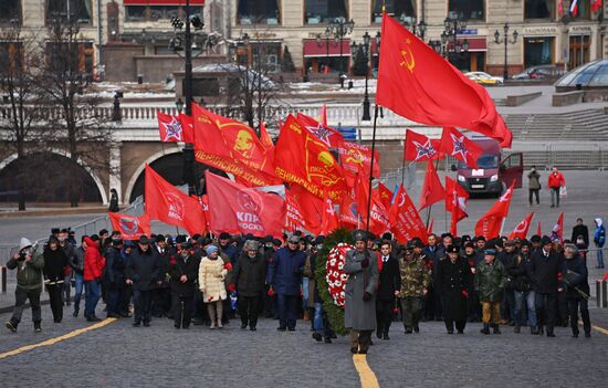Возложения цветов в связи с годовщиной со дня смерти И.В. Сталина