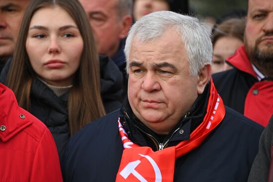 Возложения цветов в связи с годовщиной со дня смерти И.В. Сталина