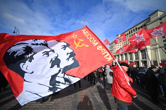 Возложения цветов в связи с годовщиной со дня смерти И.В. Сталина
