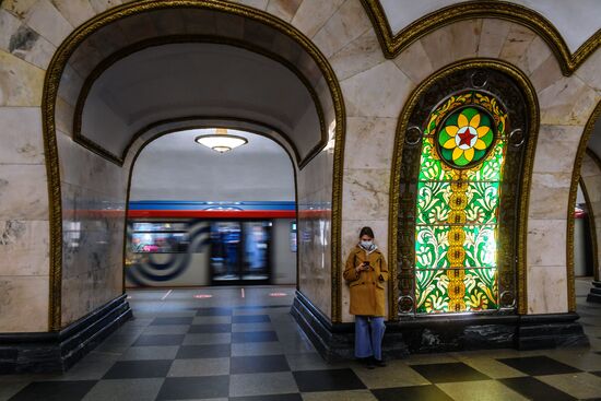 Вестибюль станции "Новослободская" Кольцевой линии открыли после ремонта