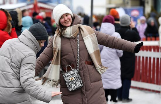 Празднование Масленицы в Казани