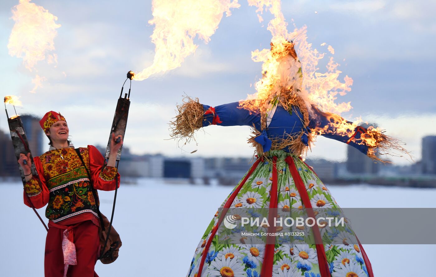 Празднование Масленицы в Казани