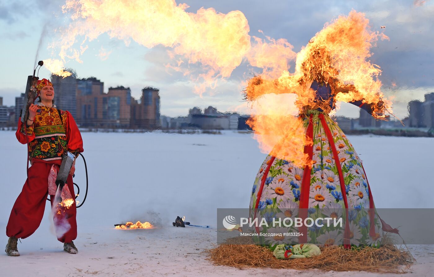 Празднование Масленицы в Казани