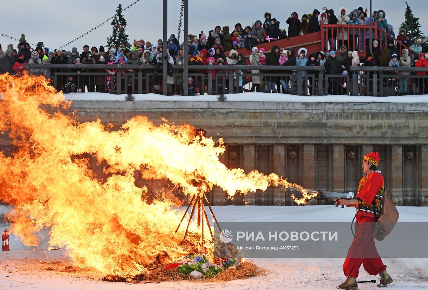 Празднование Масленицы в Казани