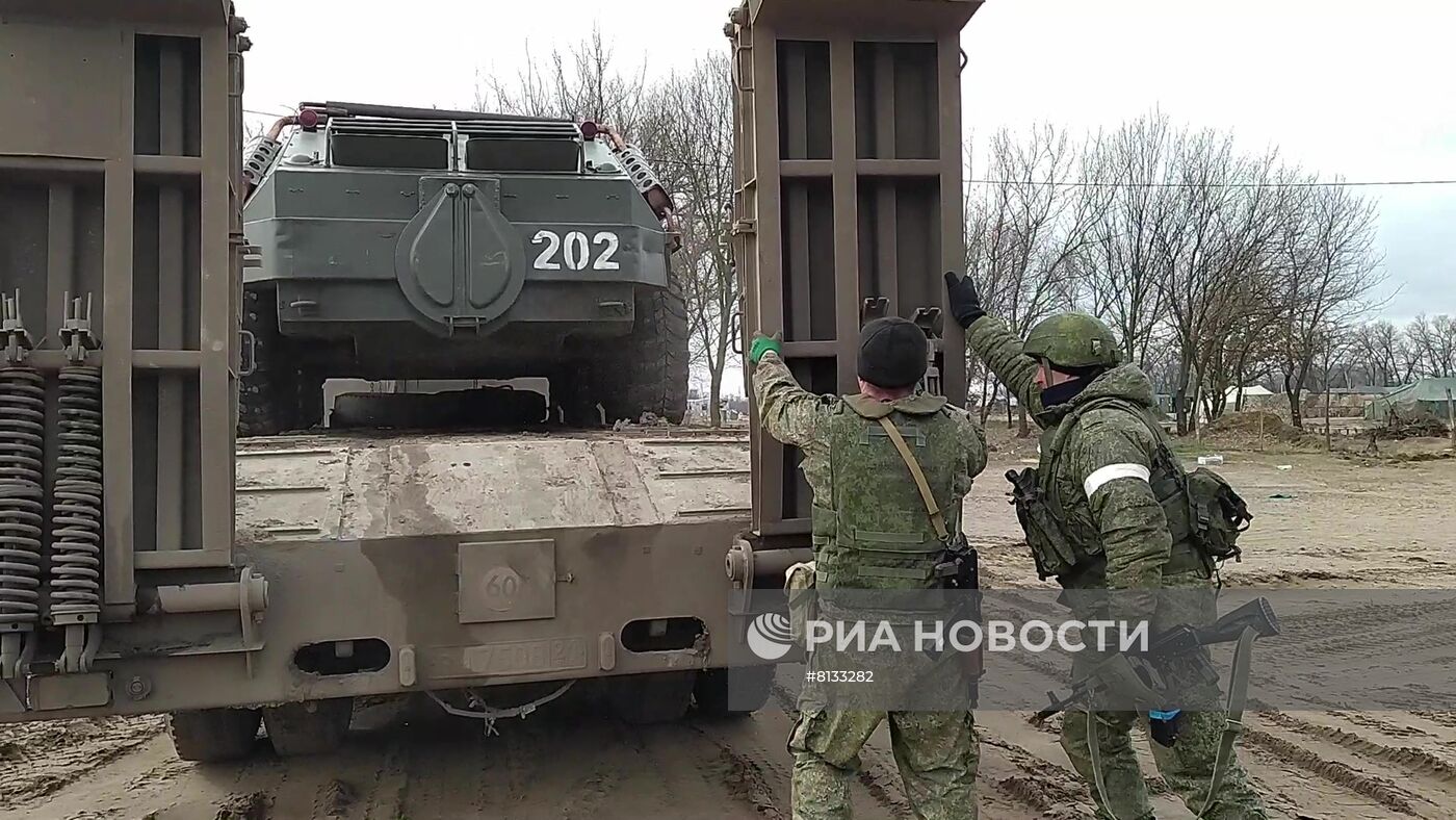Российские военнослужащие взяли под контроль военную базу ВСУ под Херсоном