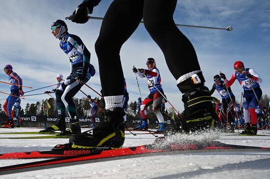 50 км свободным стилем. Лыжники. СДЮСШОР 43 по биатлону Москва. Alex Hall skier Olimpiade. Военное двоеборье реклама.