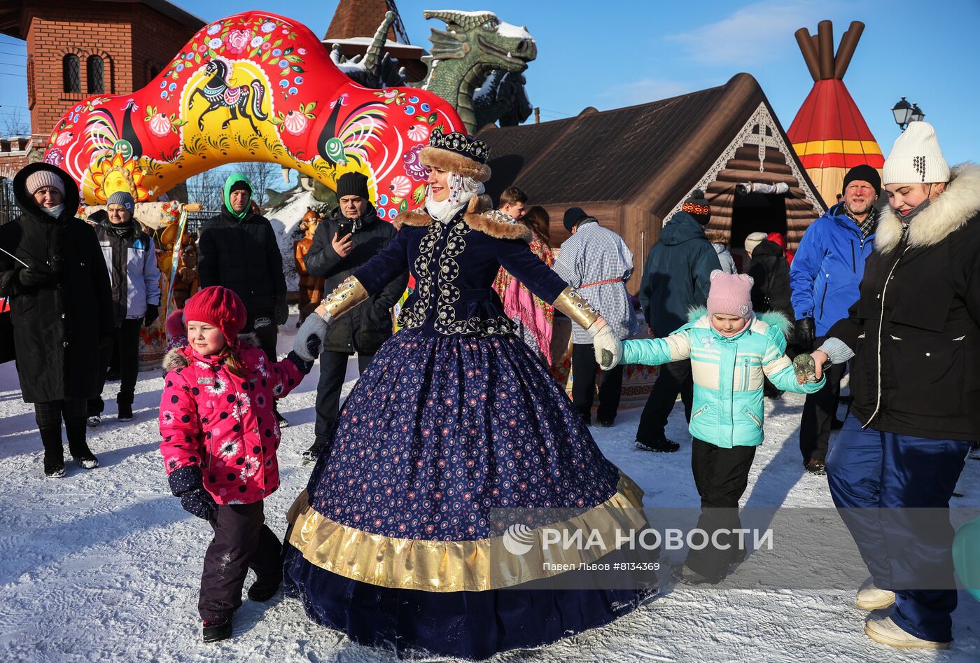 Празднование Масленицы в регионах России