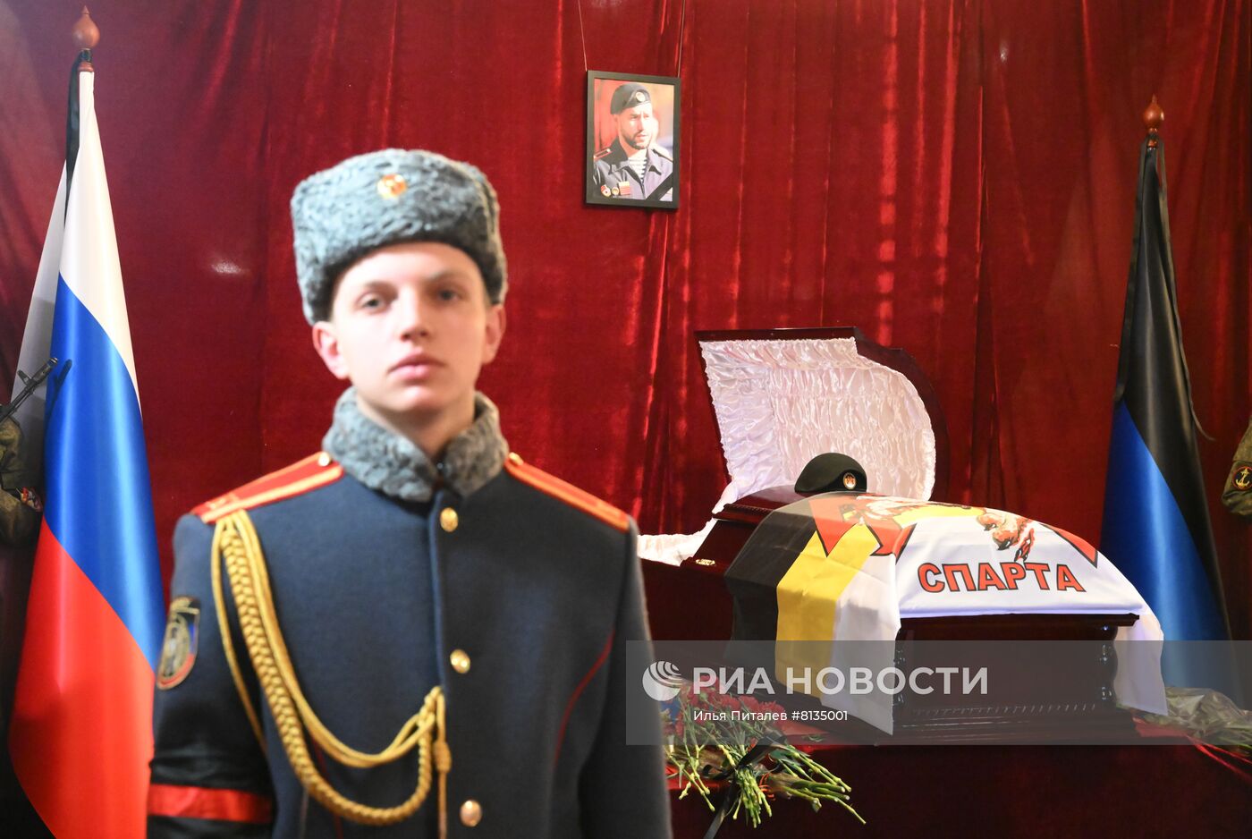 Прощание с командиром батальона "Спарта" В. Жогой в Донецке