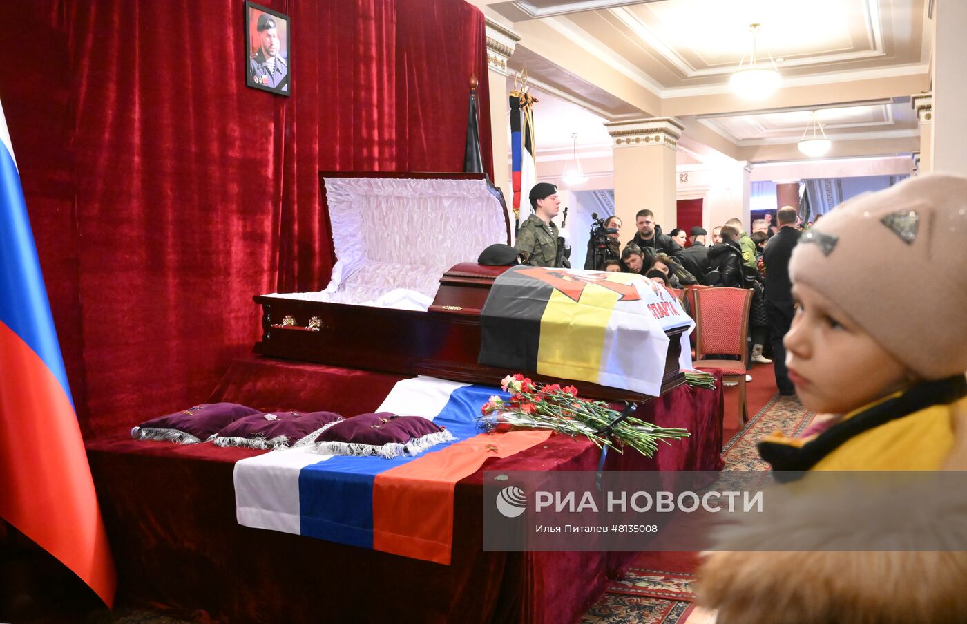 Прощание с командиром батальона "Спарта" В. Жогой в Донецке