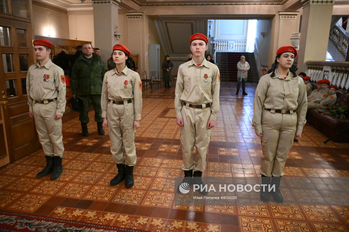 Прощание с командиром батальона "Спарта" В. Жогой в Донецке