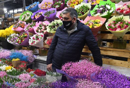 Продажа цветов накануне 8 марта