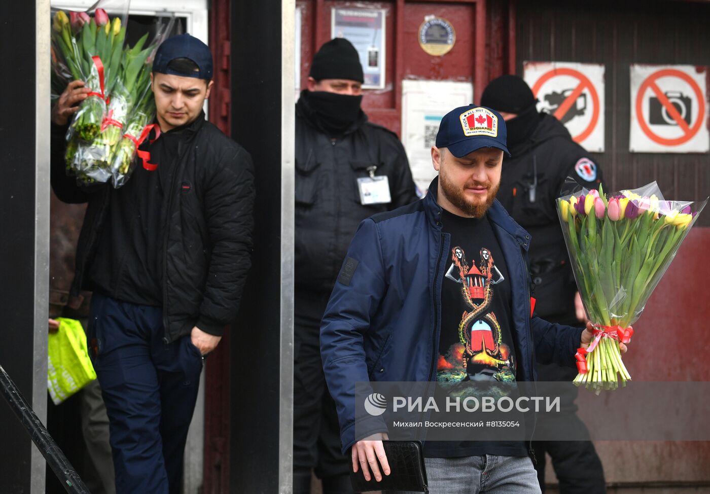 Продажа цветов накануне 8 марта