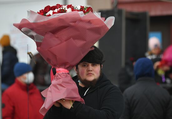 Продажа цветов накануне 8 марта