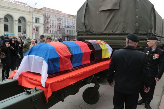 Прощание с командиром батальона "Спарта" В. Жогой в Донецке