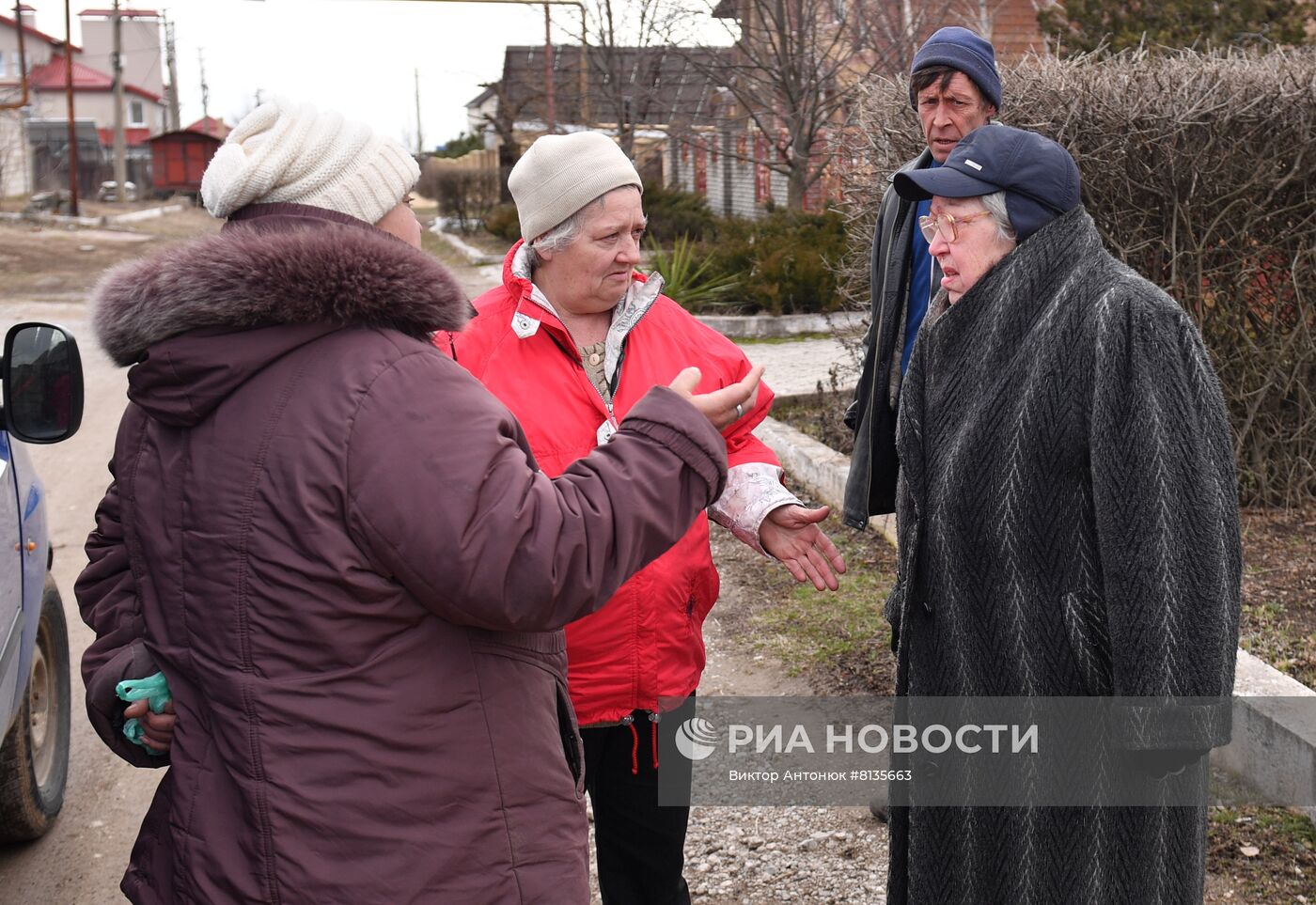 Помощь беженцам из окрестностей Мариуполя и жителям на территориях ДНР