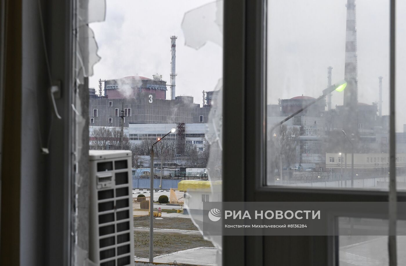 Запорожская АЭС находится под контролем российских военных