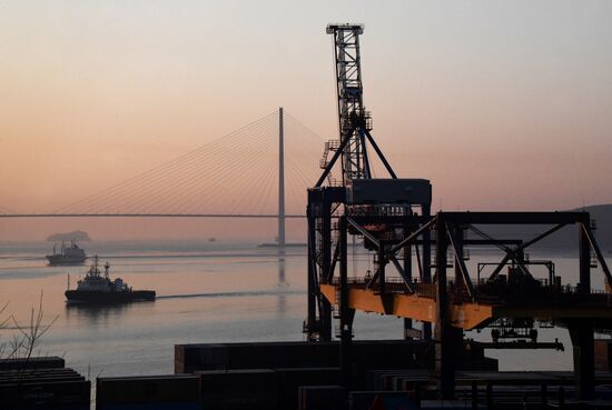 Города России. Владивосток