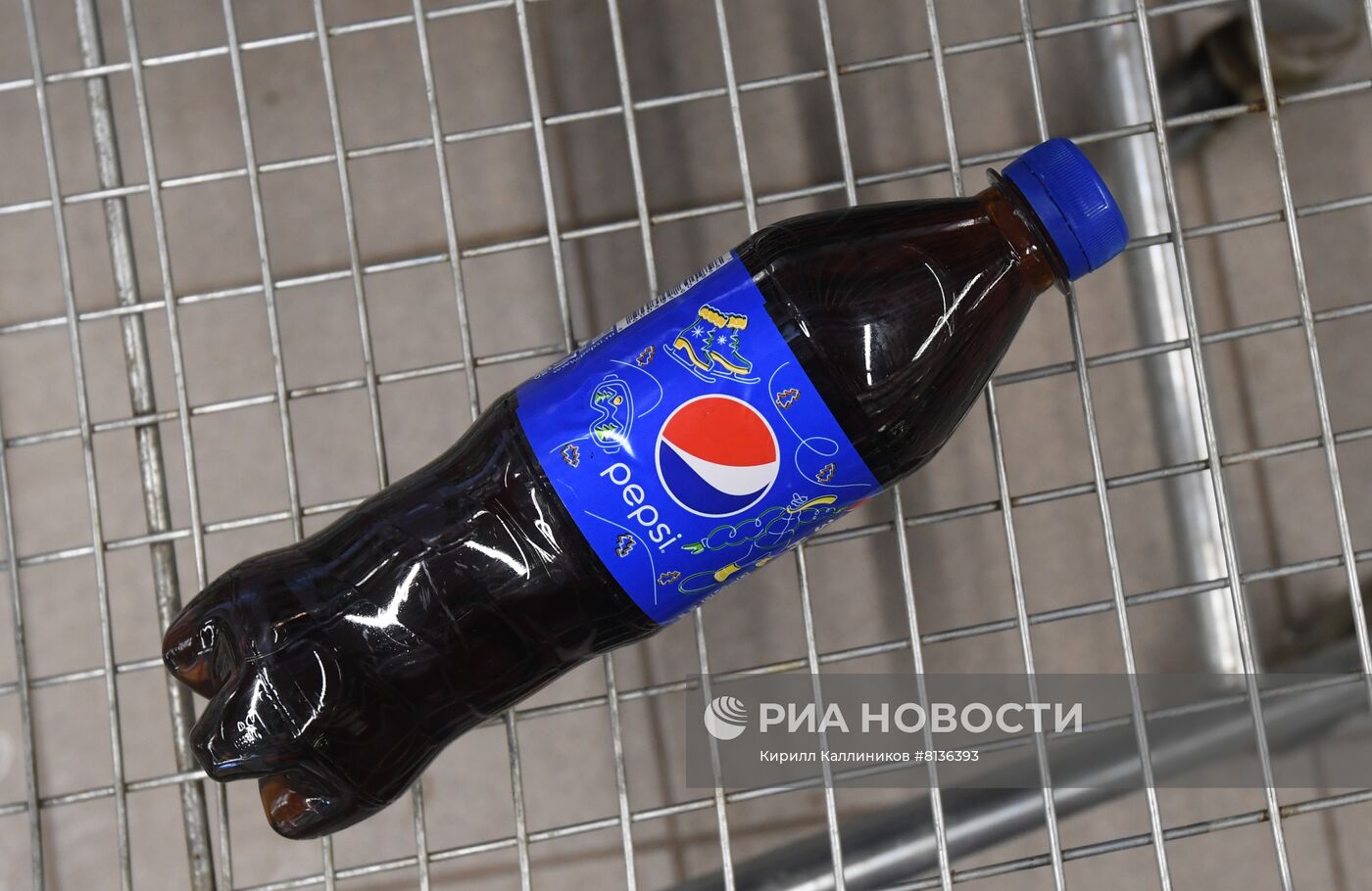 Coca-Cola и PepsiCo приостановили работу в России