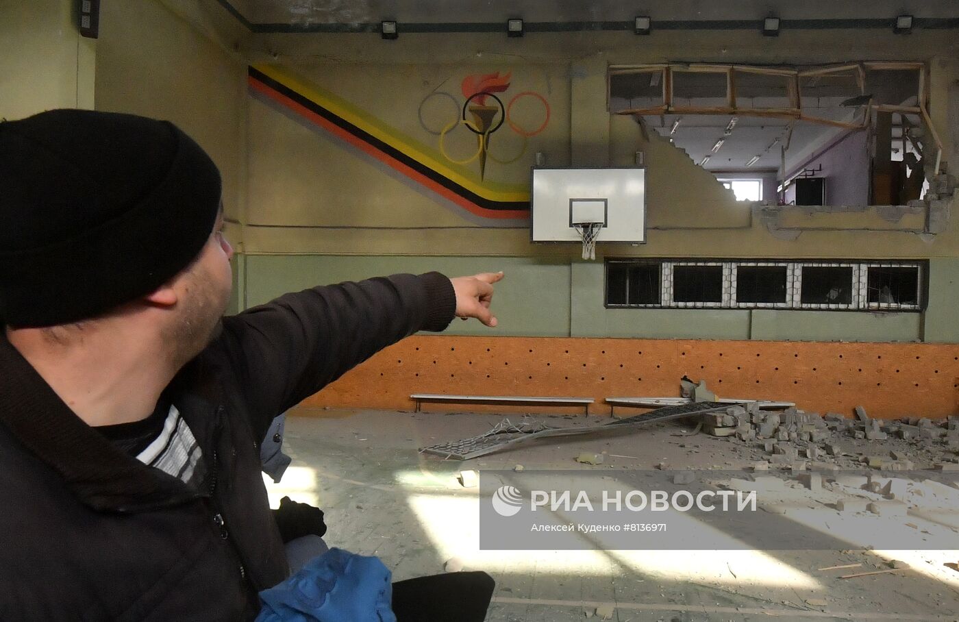 Жизнь в освобожденном поселке Сартана в ДНР