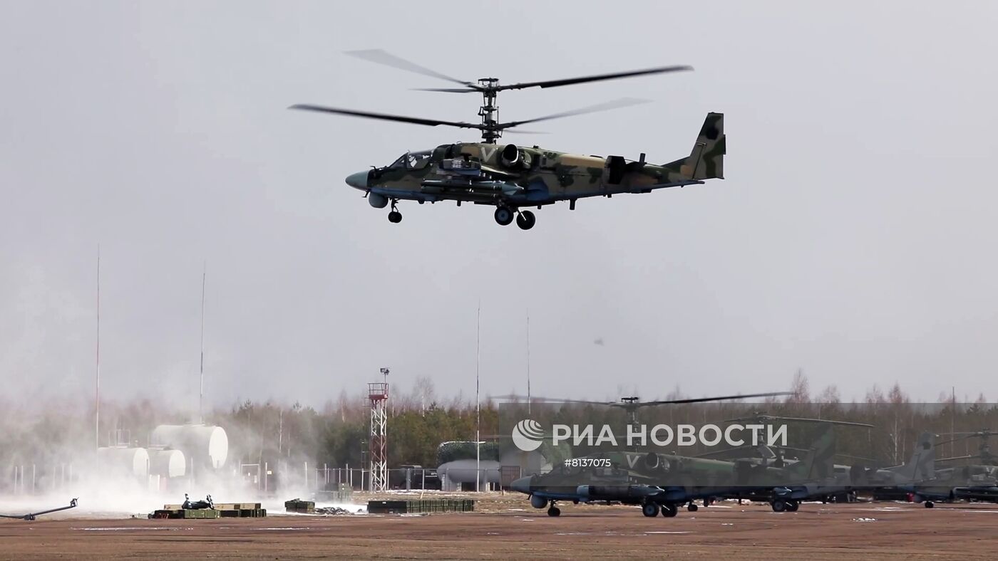 Уничтожение ударными вертолетами России объектов на Украине
