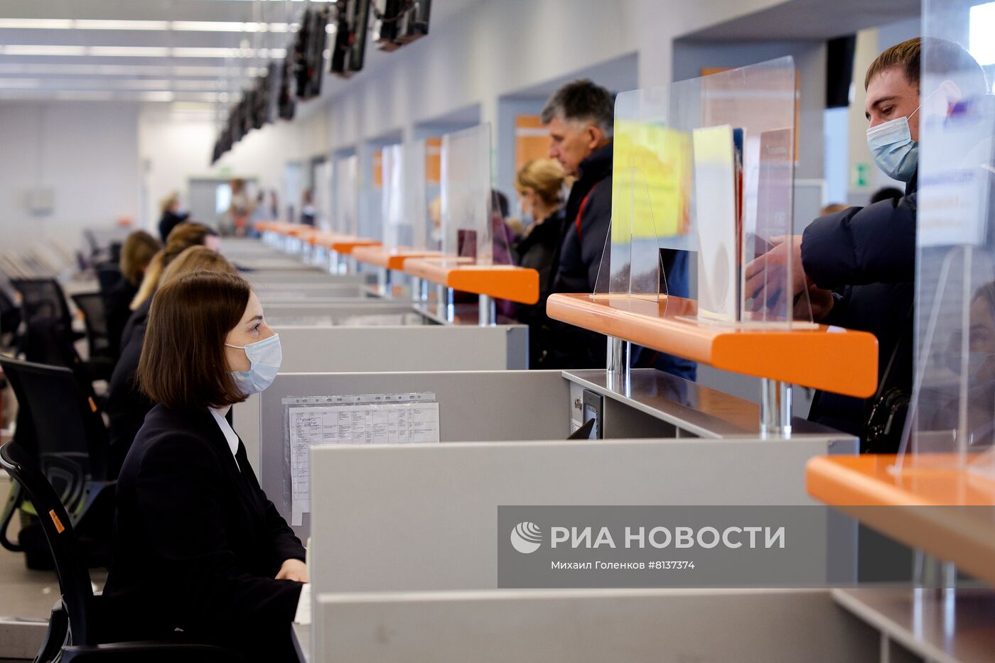 Работа международного аэропорта в Калининграде