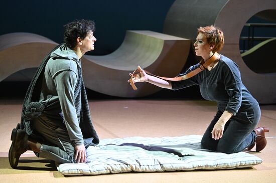 Спектакль "Эзоп" в РАМТе