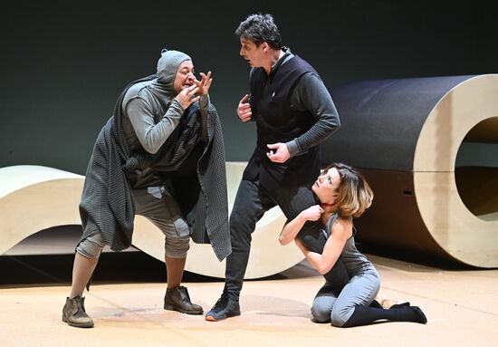 Спектакль "Эзоп" в РАМТе