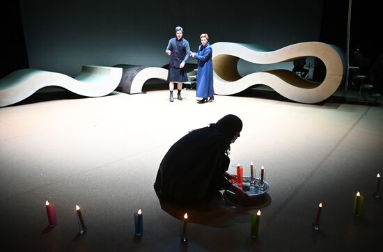 Спектакль "Эзоп" в РАМТе