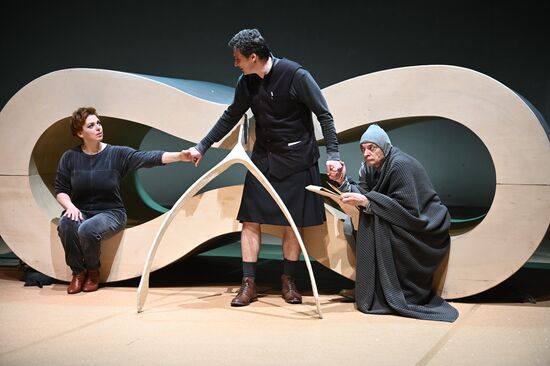 Спектакль "Эзоп" в РАМТе