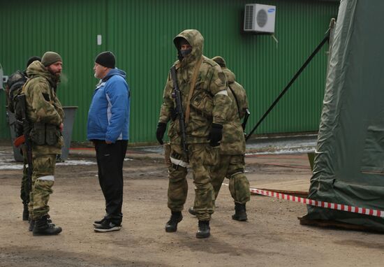 Эвакуационный центр МЧС ДНР в селе Безыменное