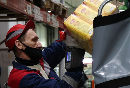 Работа распределительного центра компании "Магнит" в Краснодаре