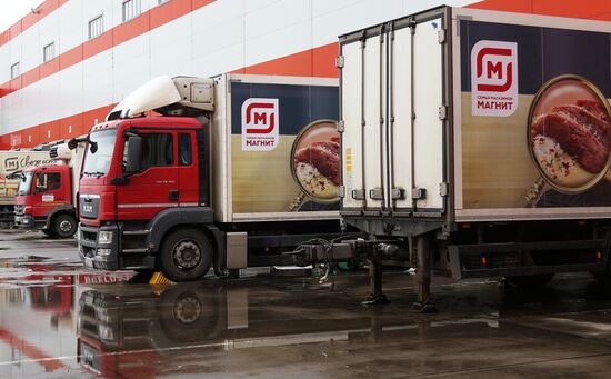 Работа распределительного центра компании "Магнит" в Краснодаре