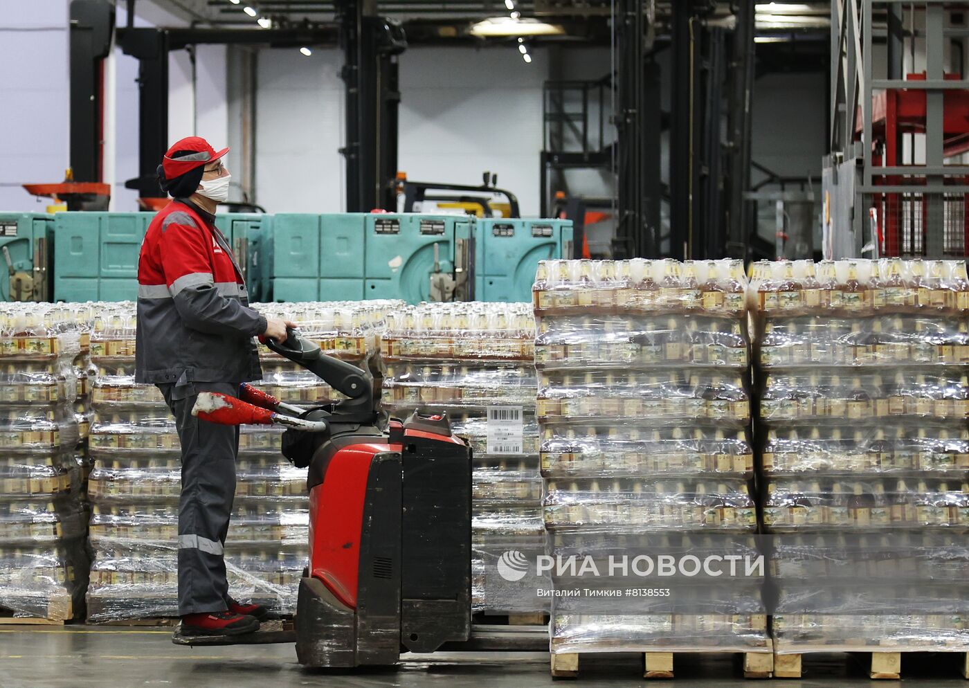 Работа распределительного центра компании "Магнит" в Краснодаре