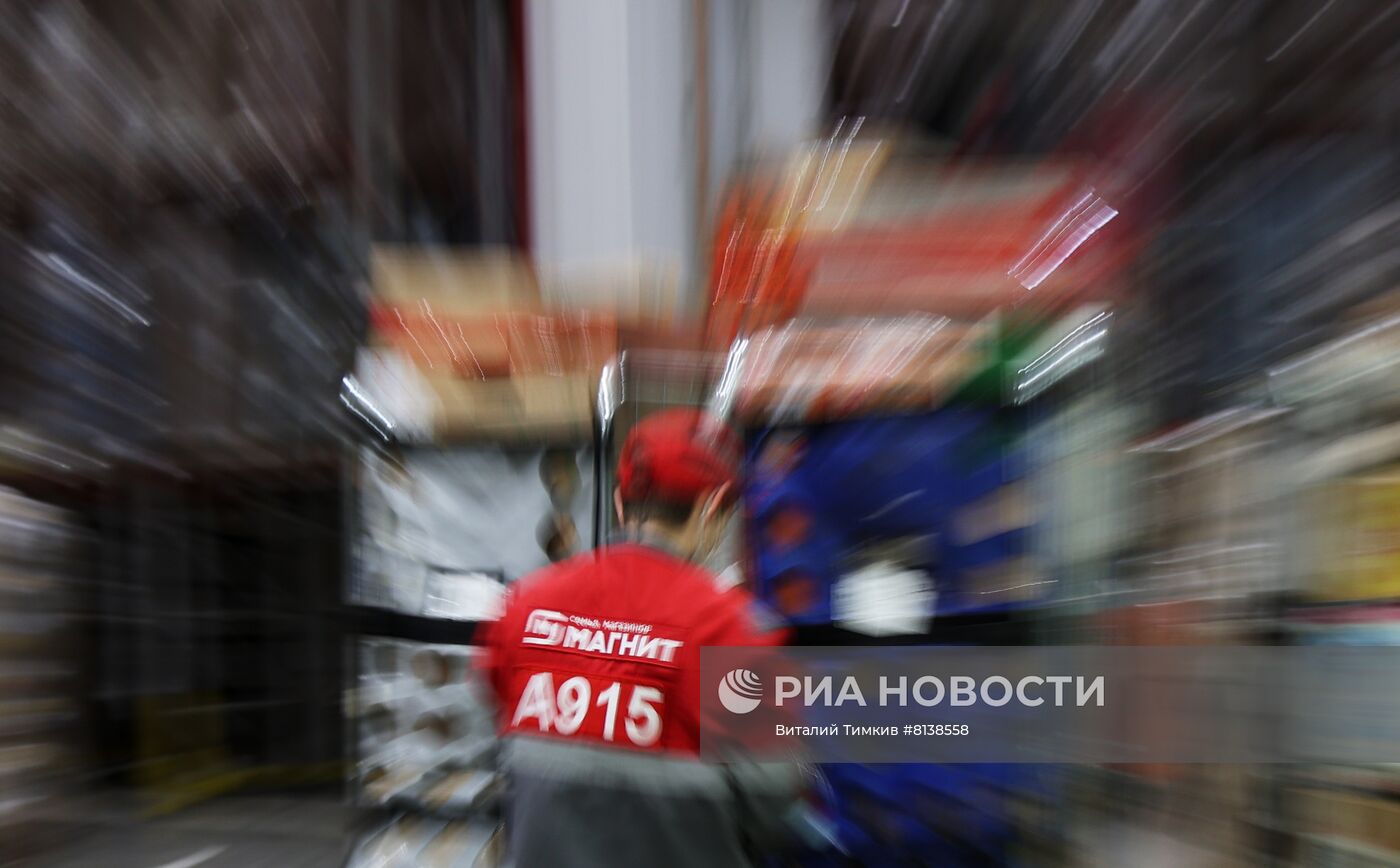 Работа распределительного центра компании "Магнит" в Краснодаре