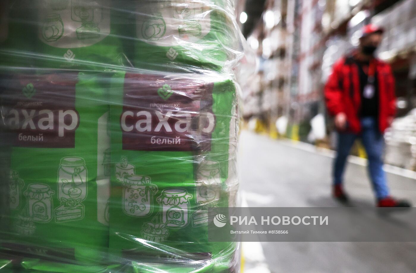 Работа распределительного центра компании "Магнит" в Краснодаре