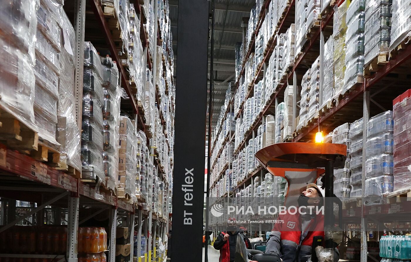 Работа распределительного центра компании "Магнит" в Краснодаре