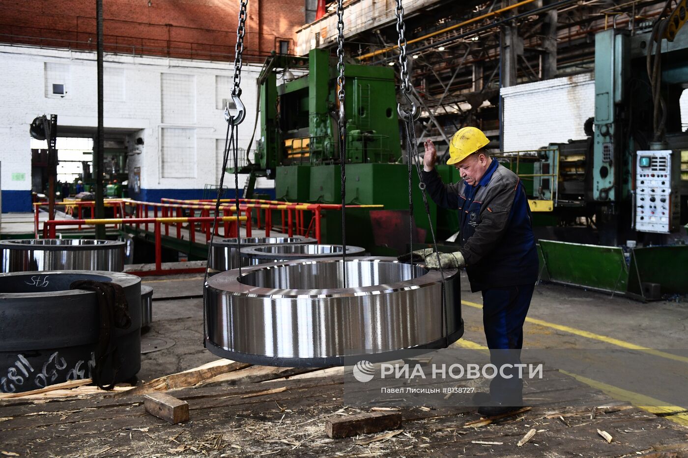 Уральский завод химического машиностроения в Екатеринбурге