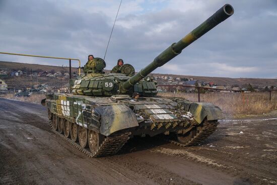 На окраинах Мариуполя продолжается спецоперация Народной милиции ДНР