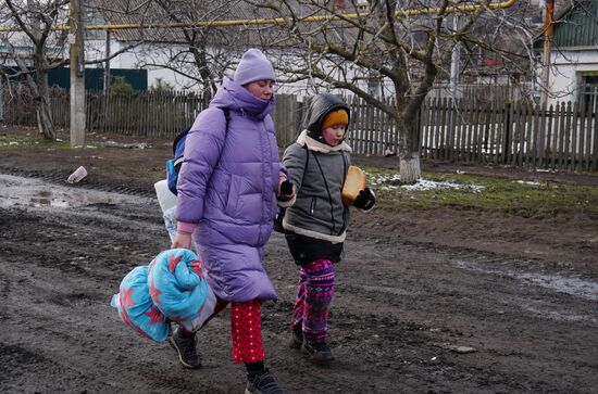 На окраинах Мариуполя продолжается спецоперация Народной милиции ДНР