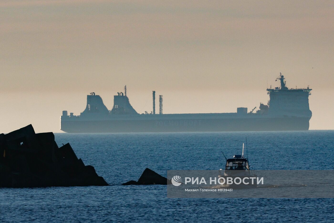 Новый паром "Маршал Рокоссовский" прибыл в Калининград