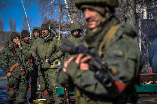 Над Волновахой поднят флаг ДНР