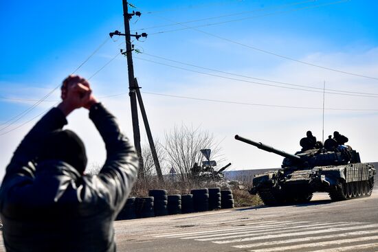 Над Волновахой поднят флаг ДНР