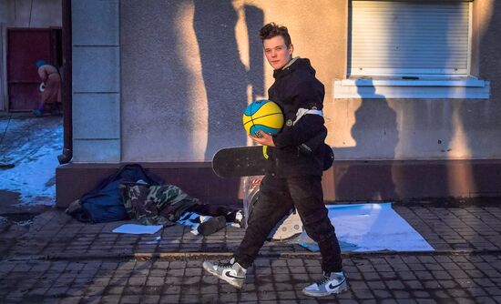 Над Волновахой поднят флаг ДНР