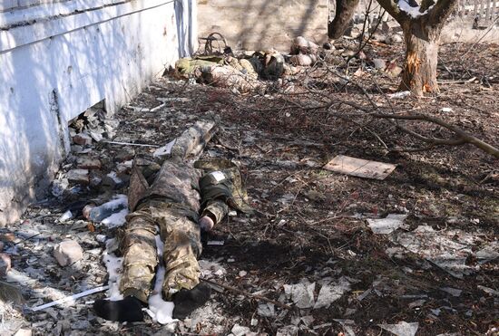 Над Волновахой поднят флаг ДНР