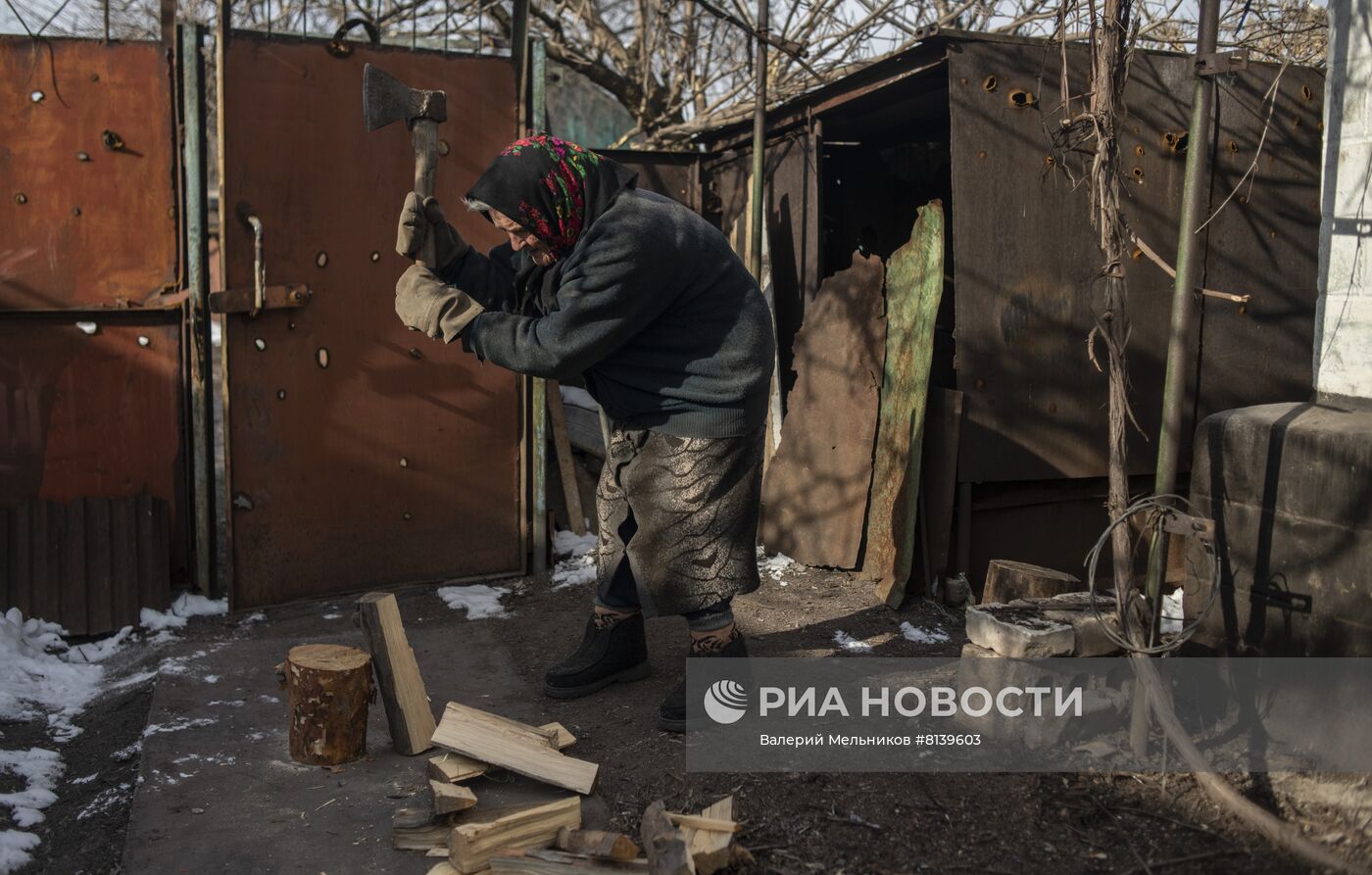 Мирная жизнь на освобожденных Народной милицией ЛНР территориях