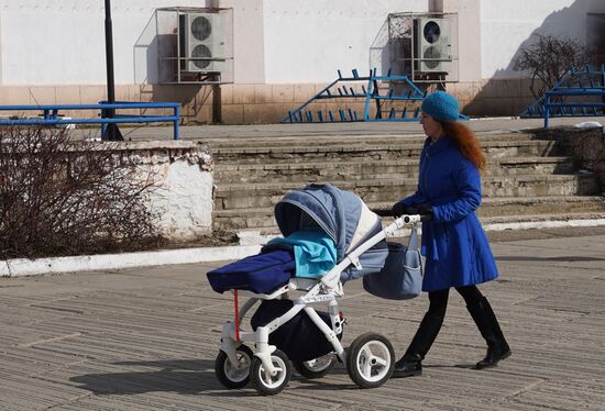 Мирная жизнь на освобожденных Народной милицией ЛНР территориях