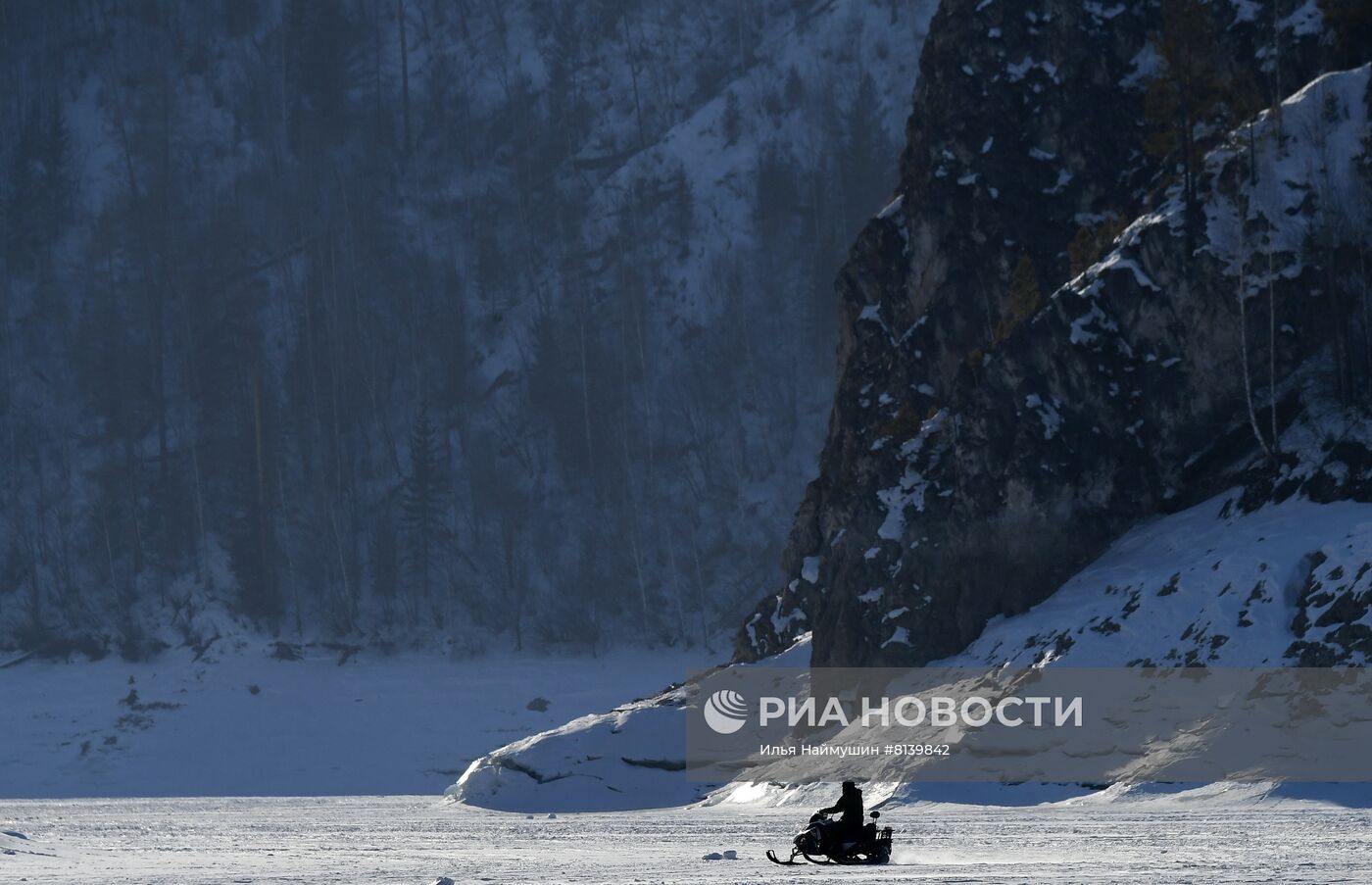 Отдых на Енисее в начале весны