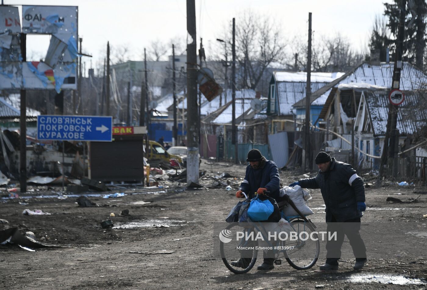 Налаживание мирной жизни в освобожденных населенных пунктах ДНР