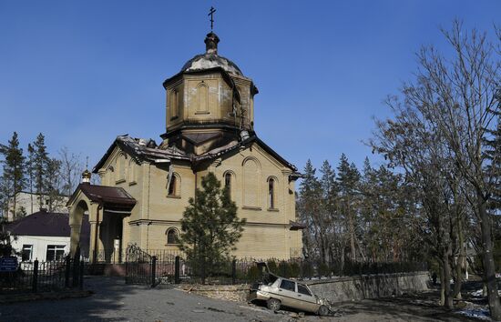 Налаживание мирной жизни в освобожденных населенных пунктах ДНР