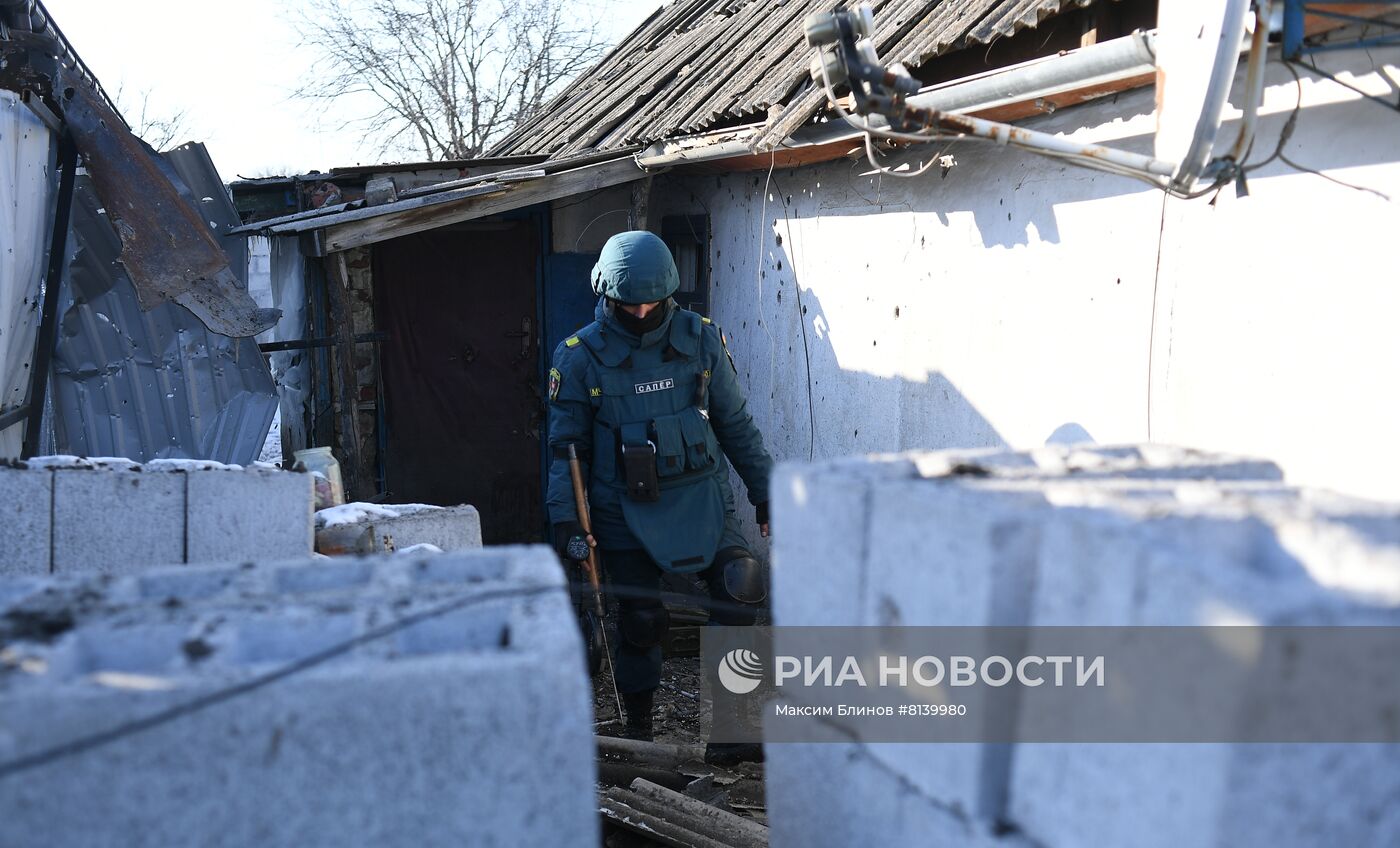 Налаживание мирной жизни в освобожденных населенных пунктах ДНР